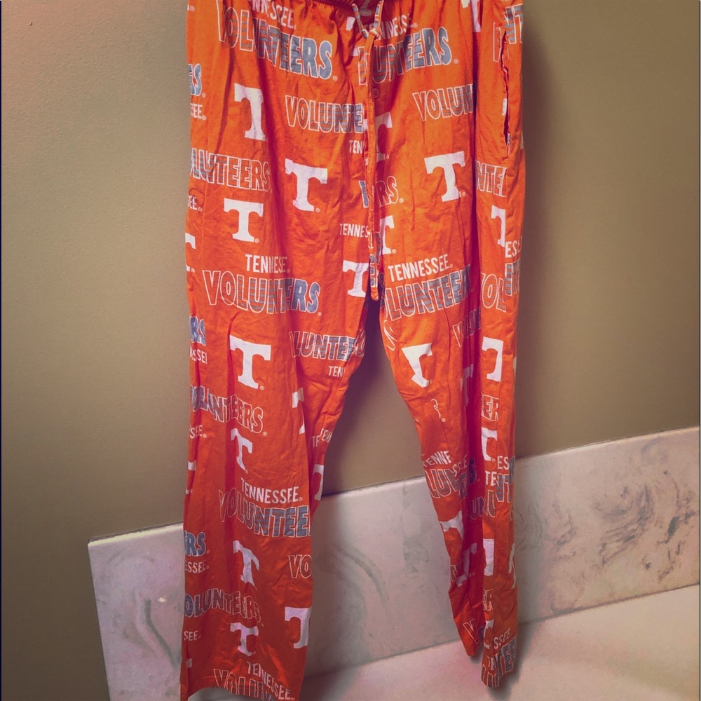 NWOT UT Volunteers comfy pj pants - size L